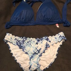 VS Solid blue top XL and VS tie dye bottom M